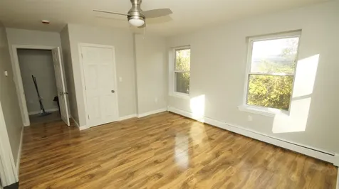 29 High Street Derry NH 03038