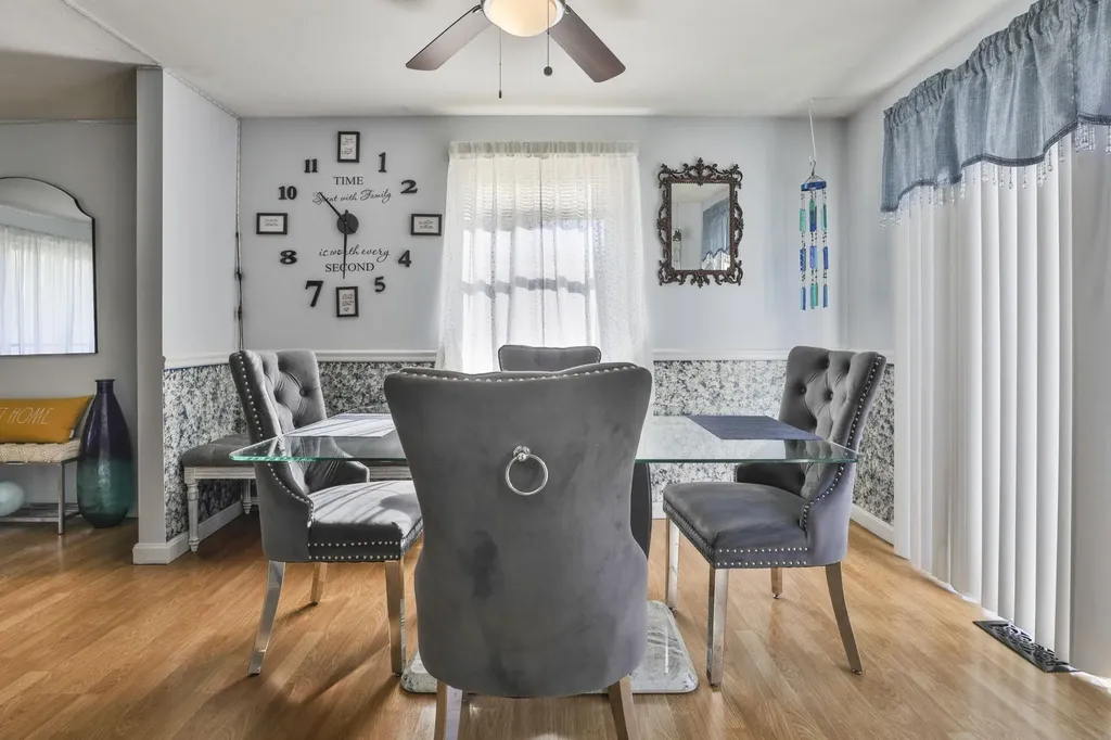 8 Ledgewood Drive Derry NH 03038