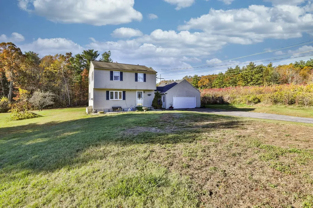 8 Ledgewood Drive Derry NH 03038