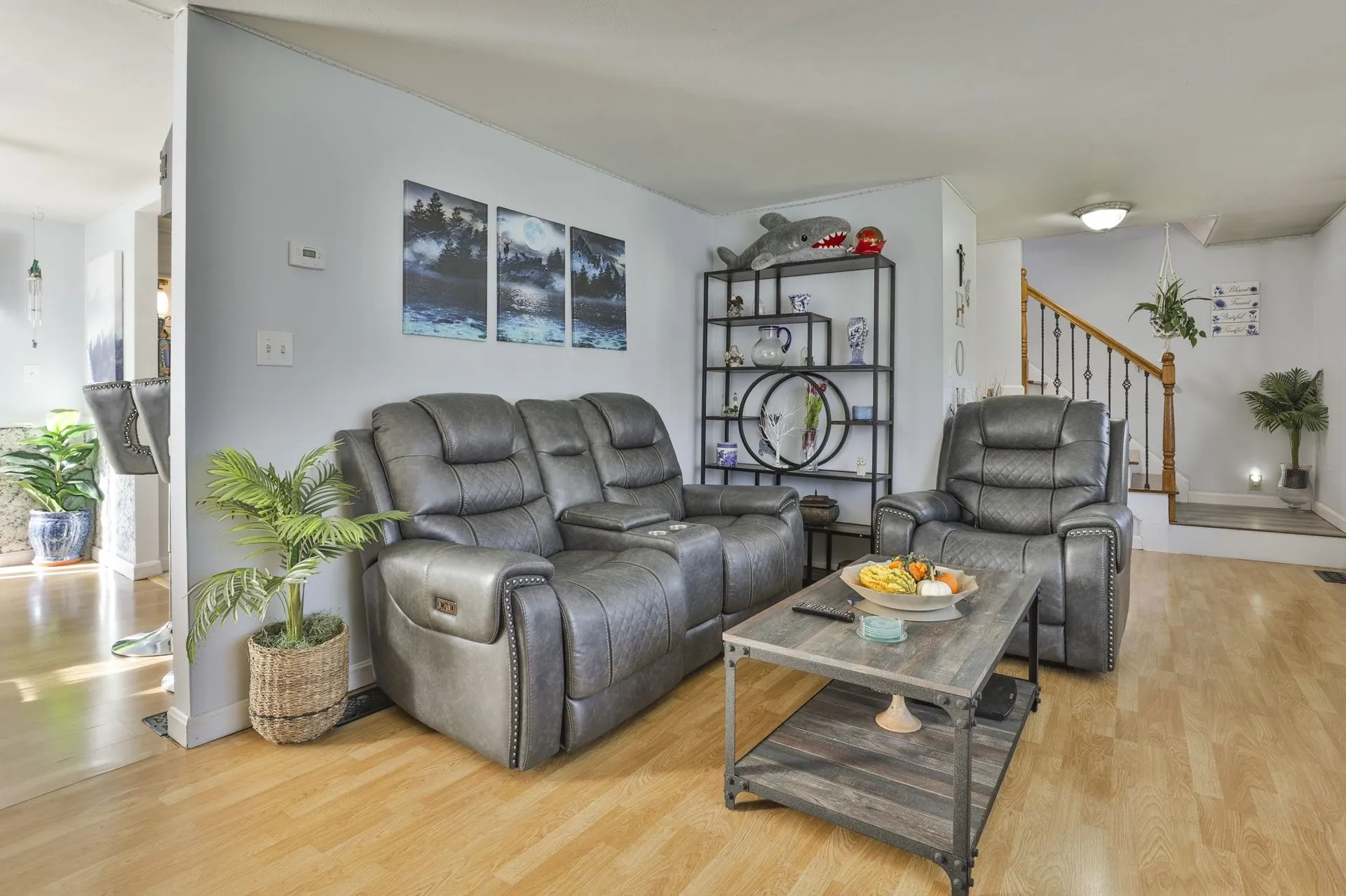 8 Ledgewood Drive Derry NH 03038