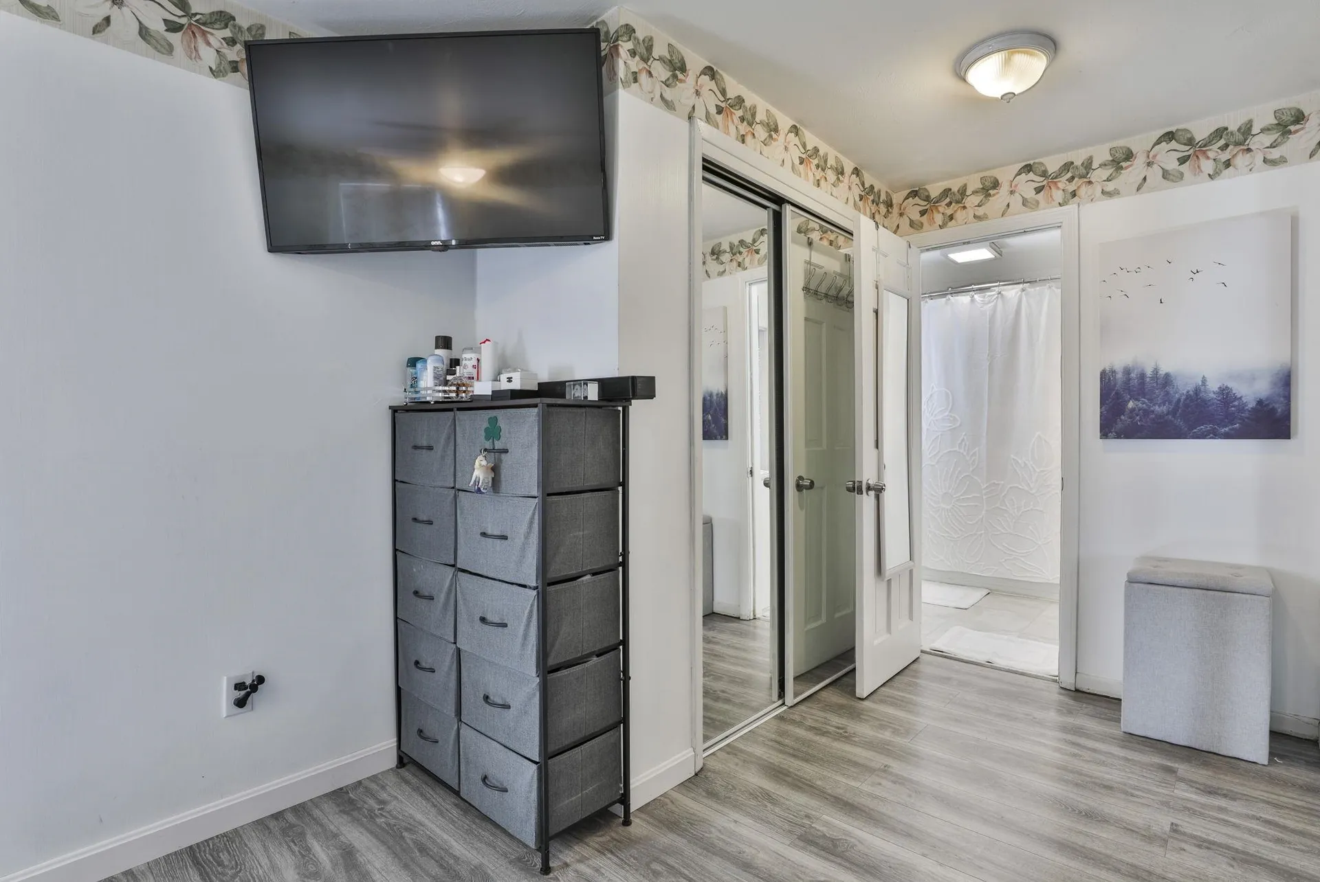 8 Ledgewood Drive Derry NH 03038