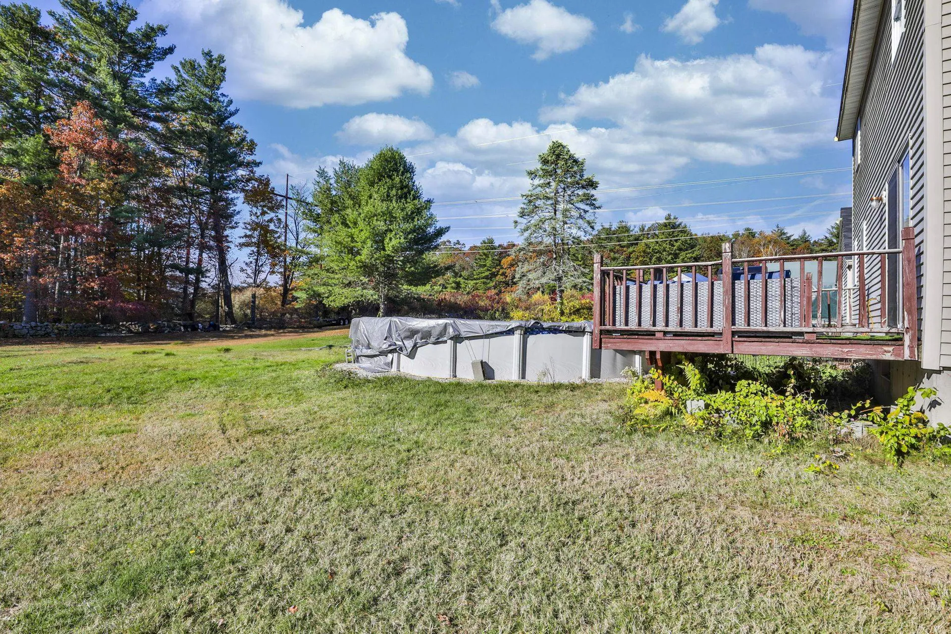 8 Ledgewood Drive Derry NH 03038