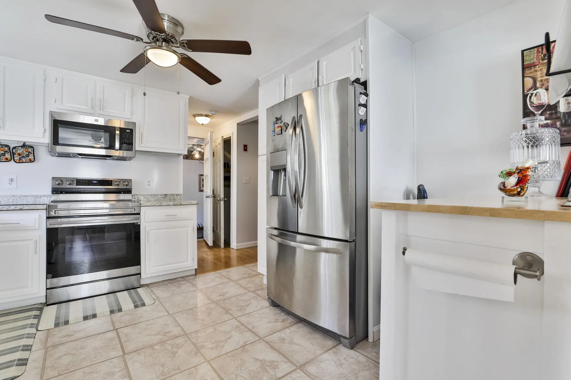 8 Ledgewood Drive Derry NH 03038