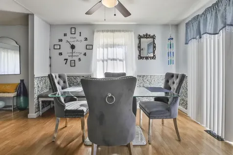 8 Ledgewood Drive Derry NH 03038