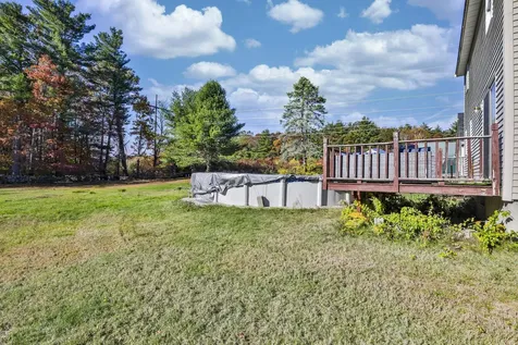 8 Ledgewood Drive Derry NH 03038