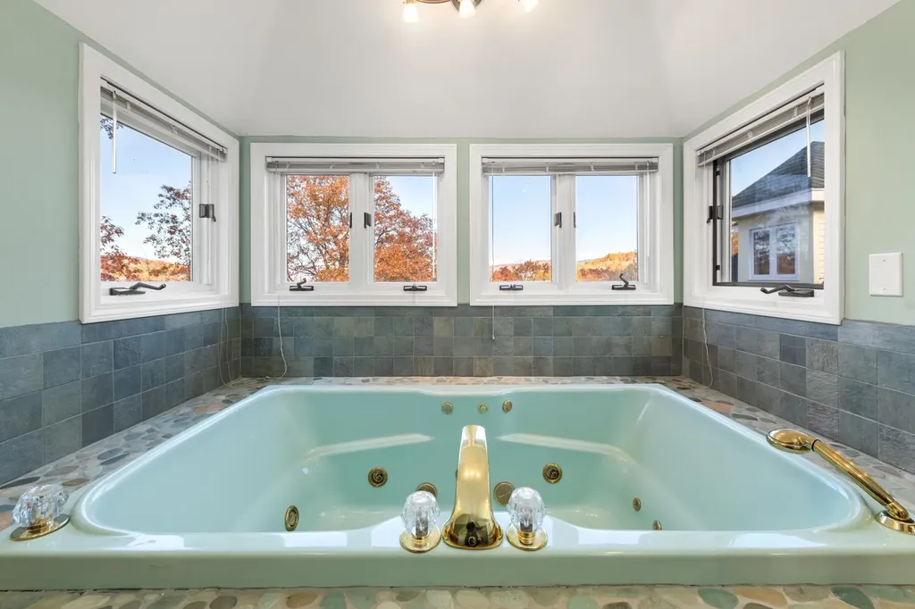 32 Merrill Road Campton NH 03223