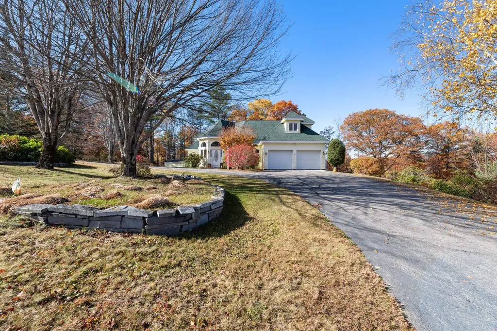 32 Merrill Road Campton NH 03223