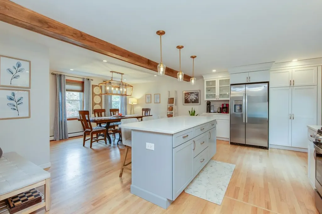 6 Lund Drive Hudson NH 03051