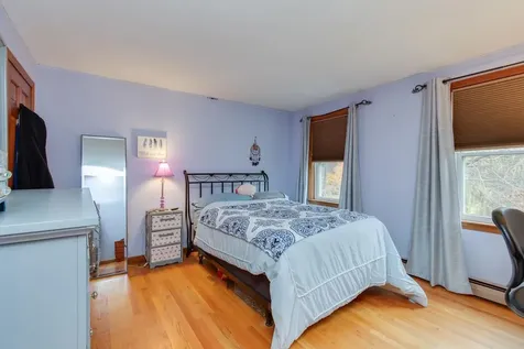 6 Lund Drive Hudson NH 03051