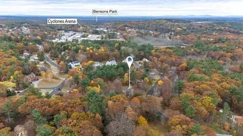 6 Lund Drive Hudson NH 03051