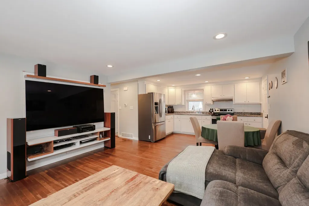 130 E Hobart Street Nashua NH 03060