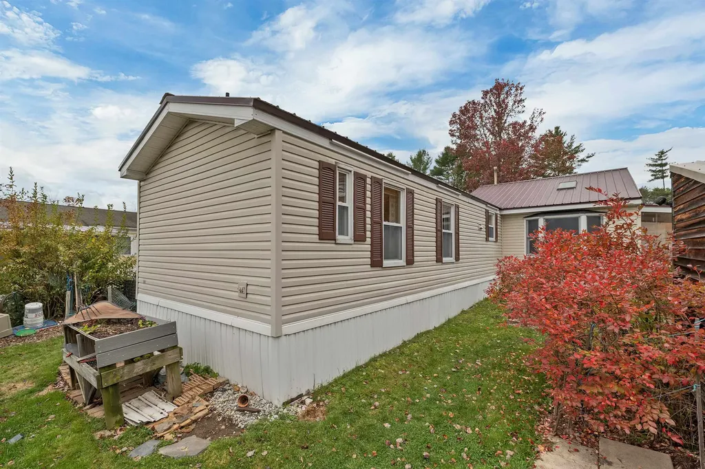 9 Duke Lane Concord NH 03303