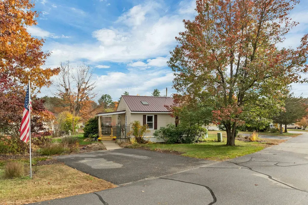 9 Duke Lane Concord NH 03303