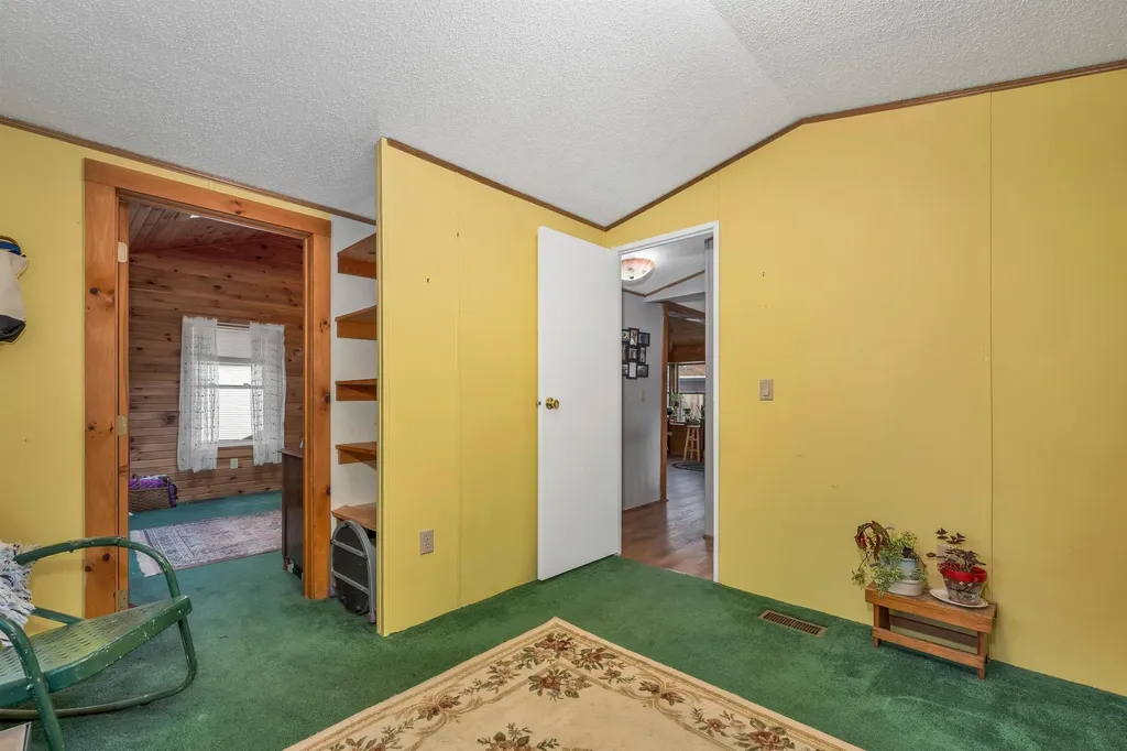 9 Duke Lane Concord NH 03303