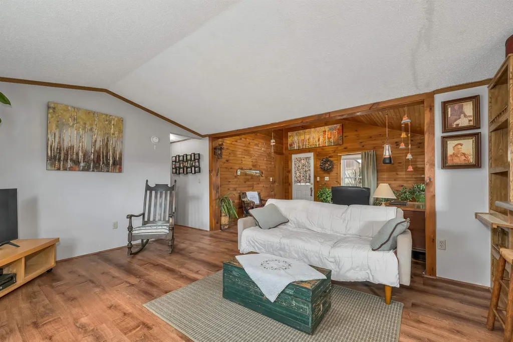 9 Duke Lane Concord NH 03303