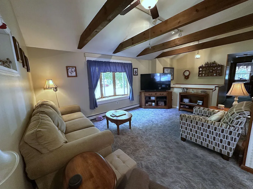 17 Maplewood Avenue Rochester NH 03867