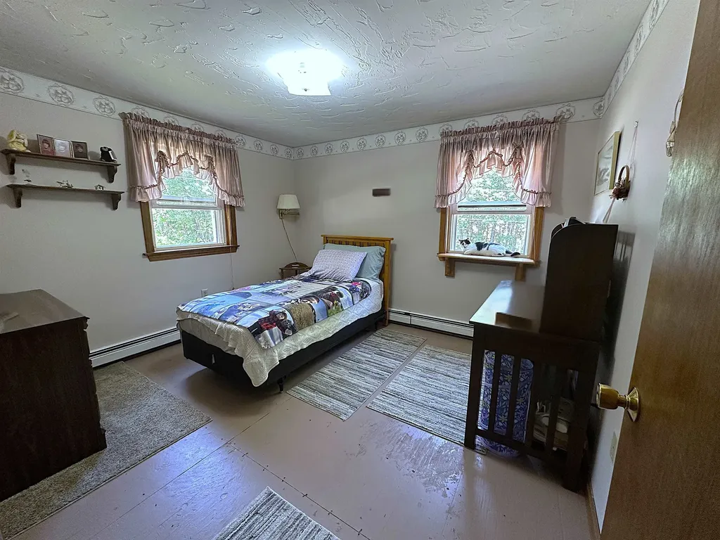 17 Maplewood Avenue Rochester NH 03867