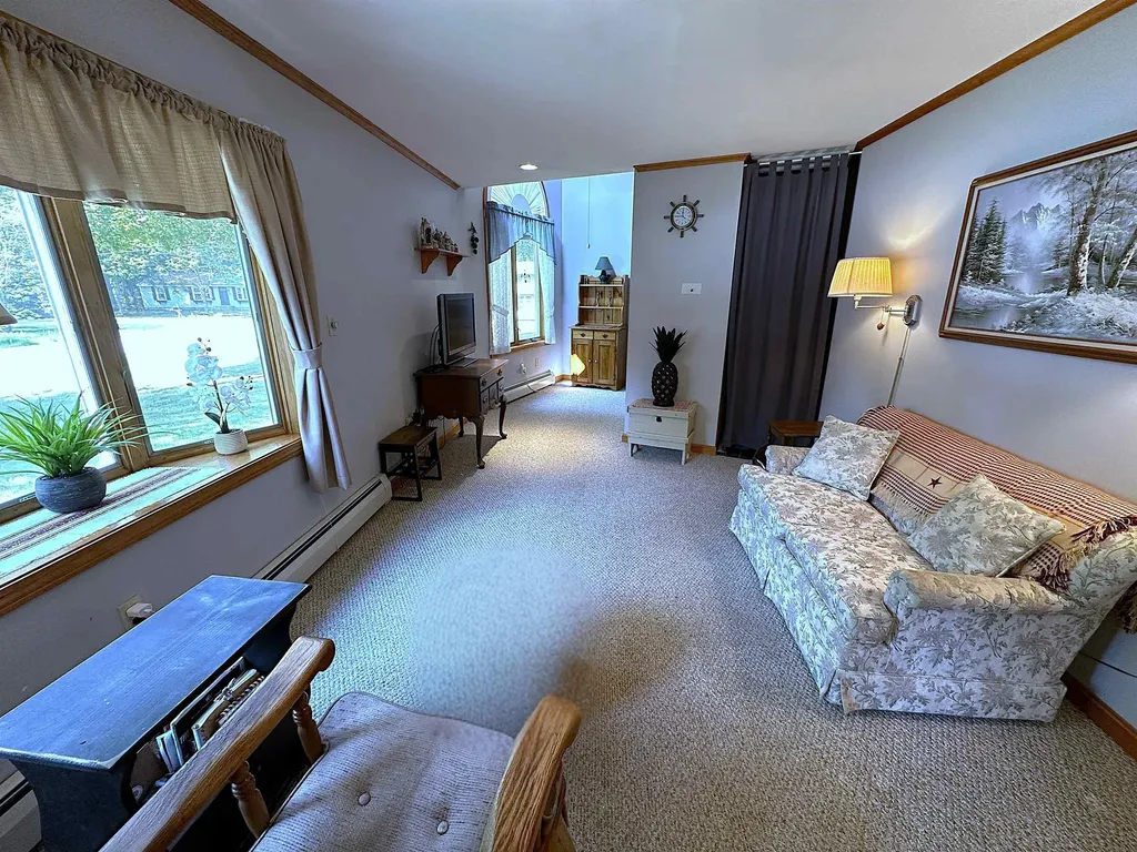 17 Maplewood Avenue Rochester NH 03867