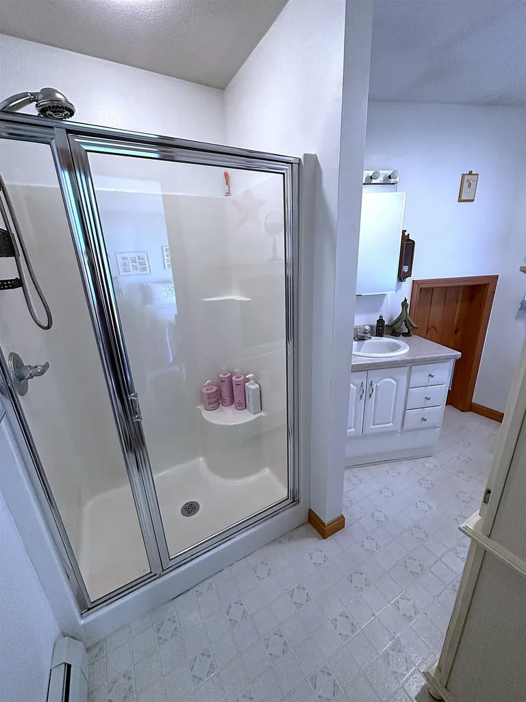 17 Maplewood Avenue Rochester NH 03867