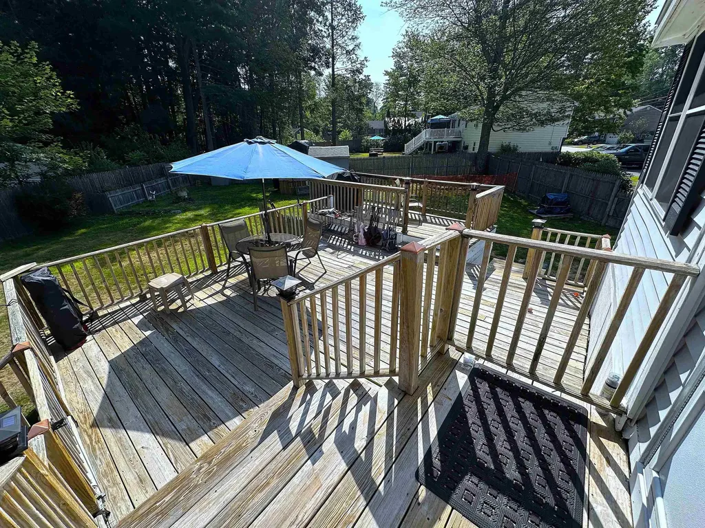 17 Maplewood Avenue Rochester NH 03867