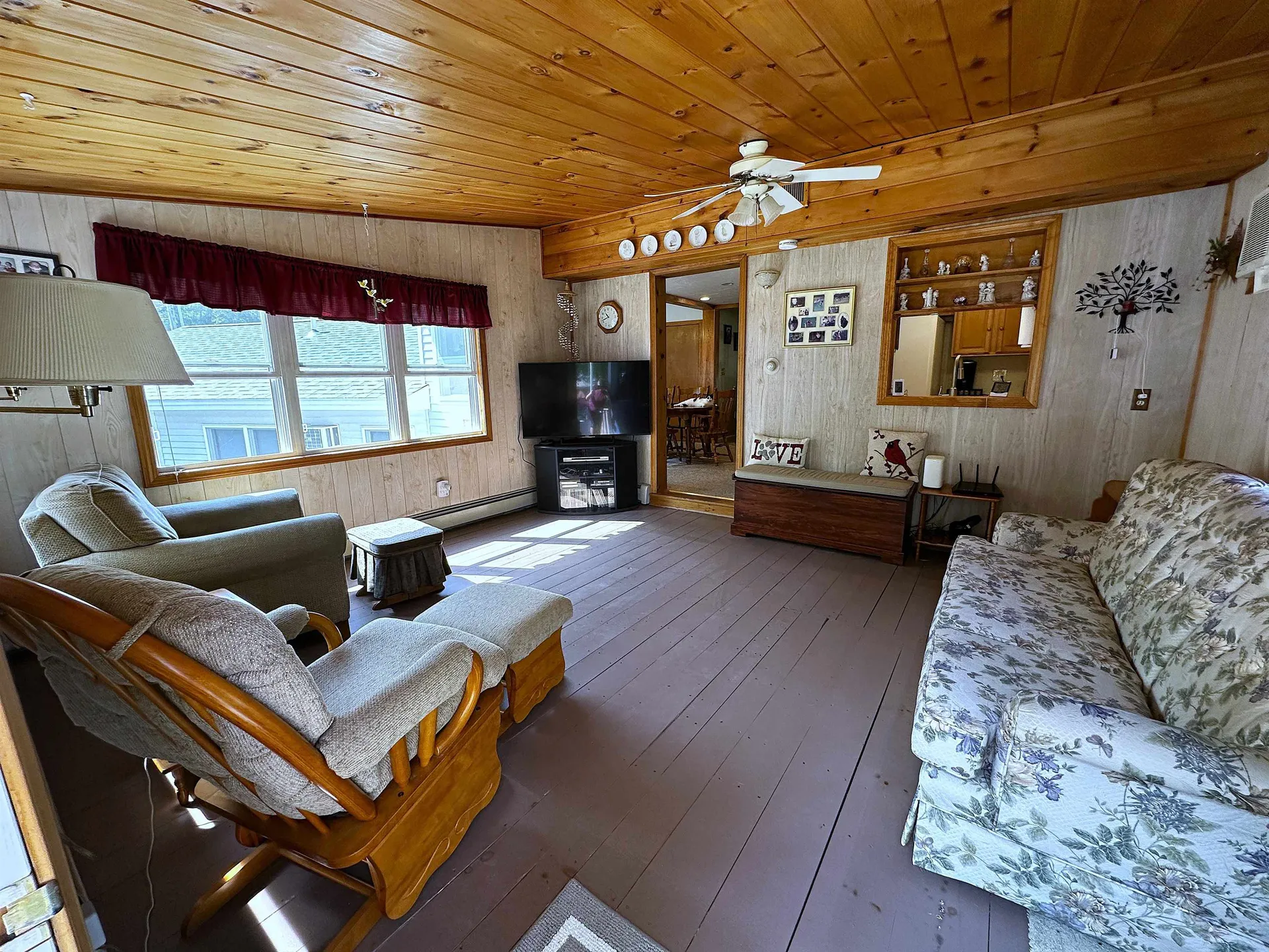 17 Maplewood Avenue Rochester NH 03867