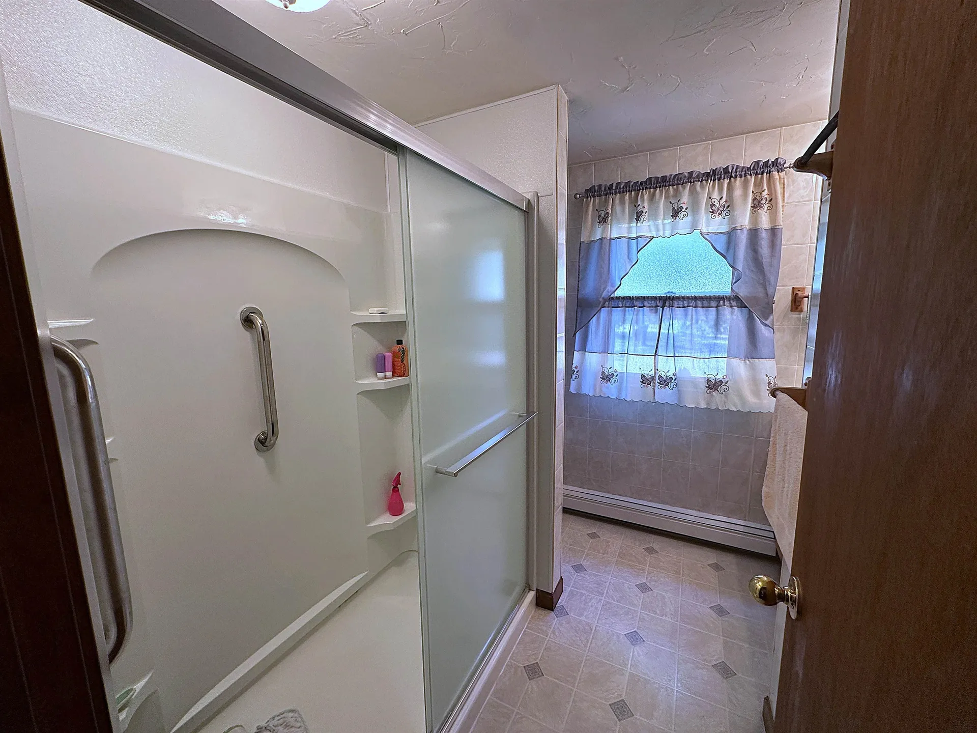 17 Maplewood Avenue Rochester NH 03867