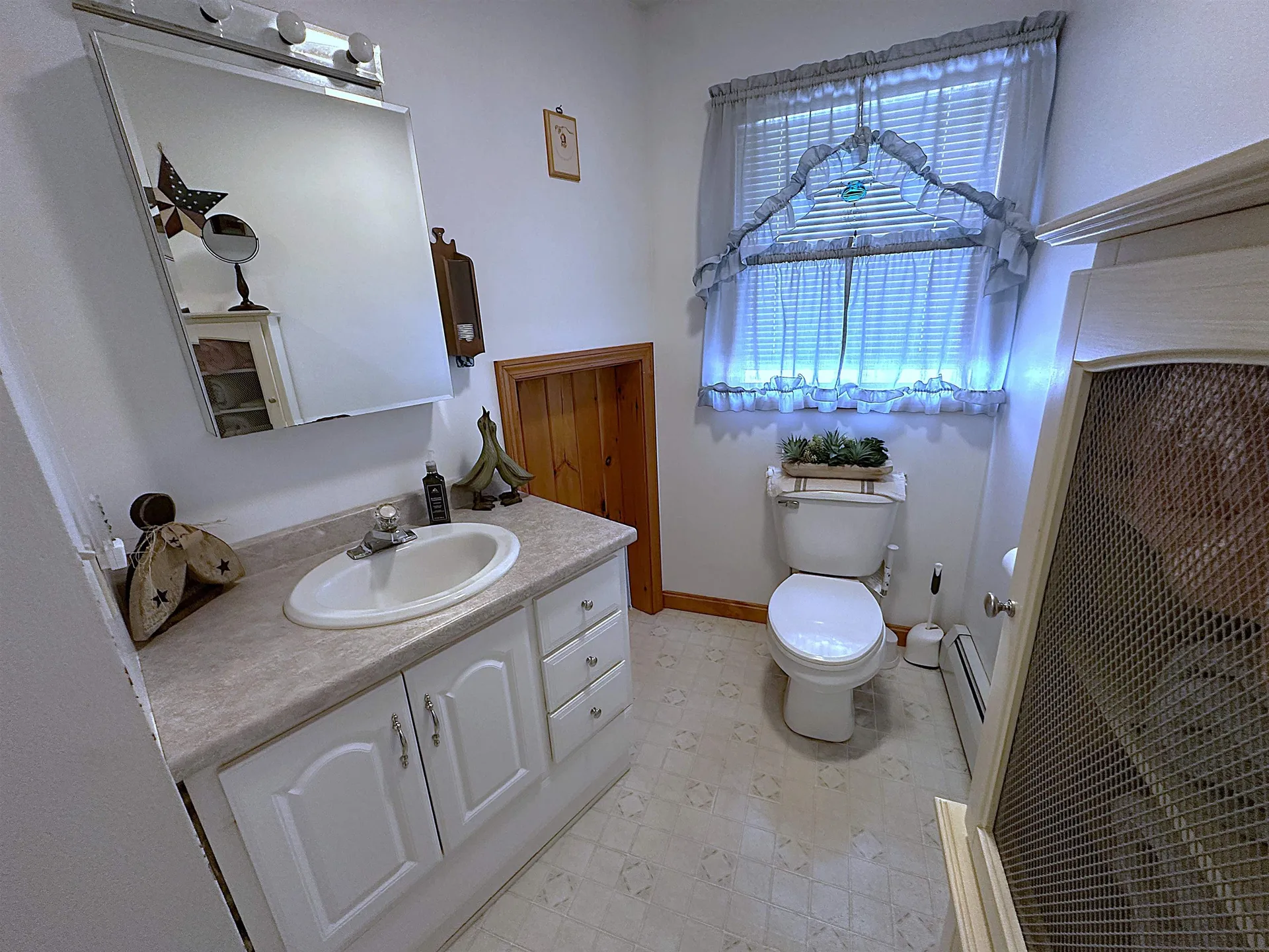 17 Maplewood Avenue Rochester NH 03867