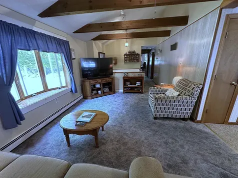 17 Maplewood Avenue Rochester NH 03867