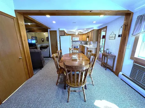 17 Maplewood Avenue Rochester NH 03867