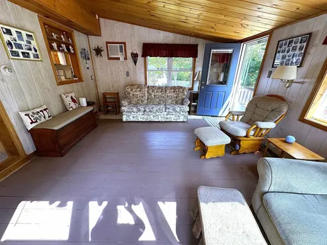 17 Maplewood Avenue Rochester NH 03867