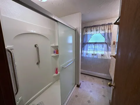 17 Maplewood Avenue Rochester NH 03867