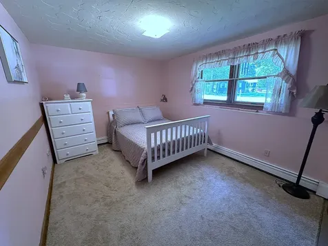 17 Maplewood Avenue Rochester NH 03867