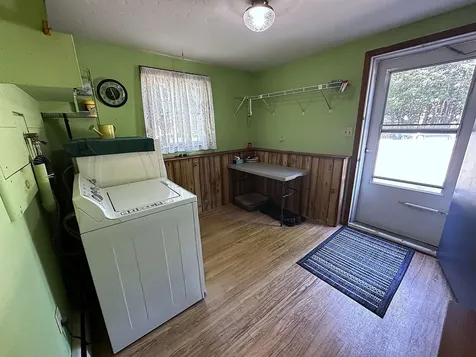 17 Maplewood Avenue Rochester NH 03867