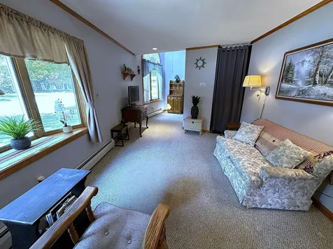 17 Maplewood Avenue Rochester NH 03867