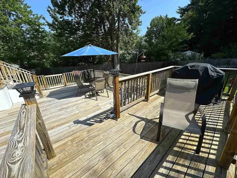 17 Maplewood Avenue Rochester NH 03867