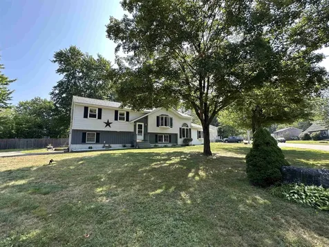 17 Maplewood Avenue Rochester NH 03867