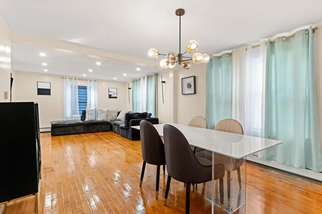 6 Palmer Avenue Plaistow NH 03865