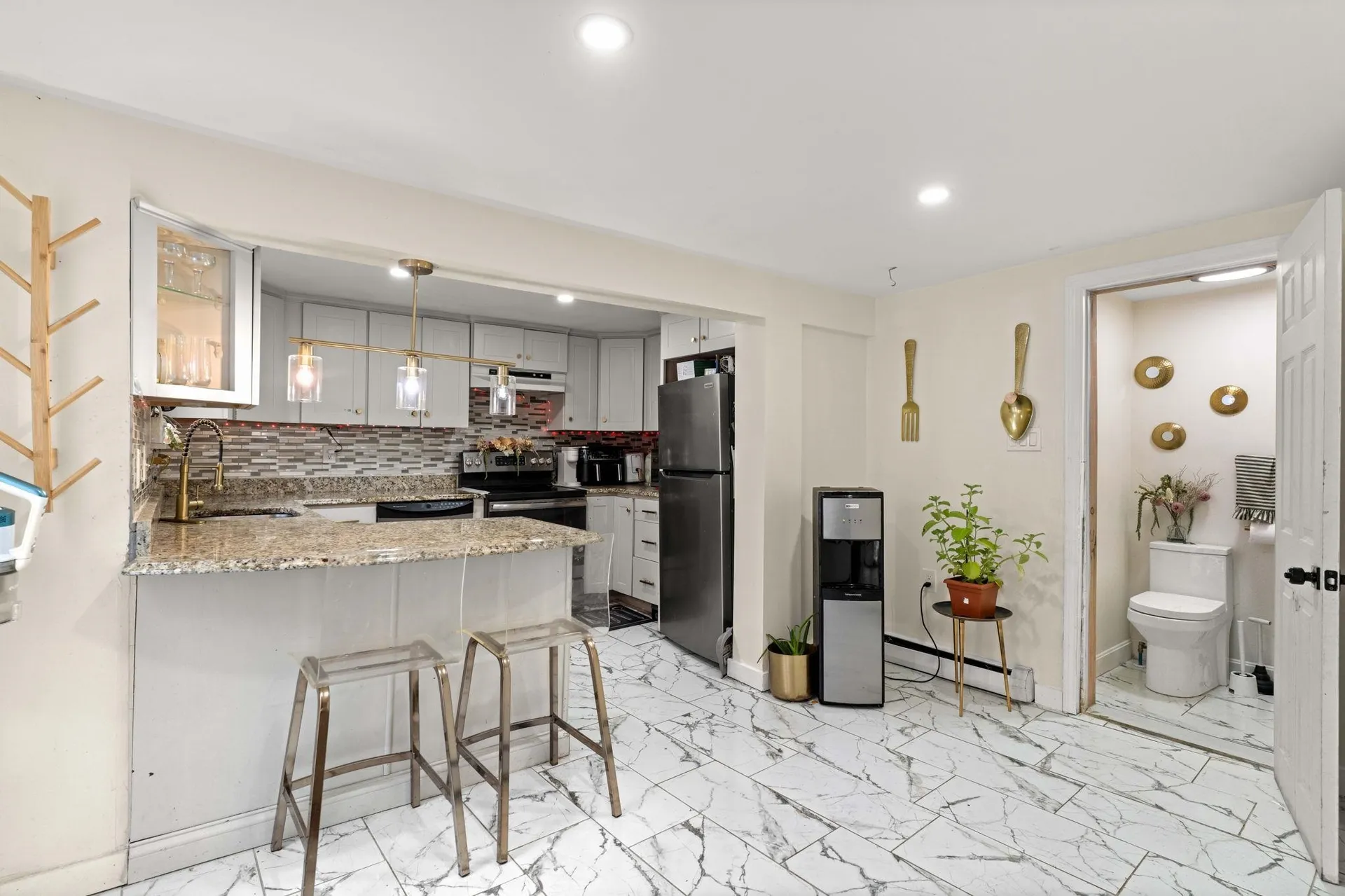 6 Palmer Avenue Plaistow NH 03865