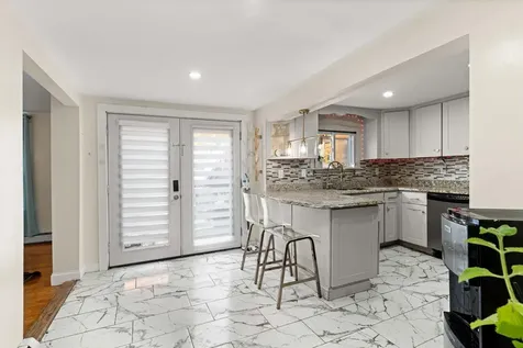 6 Palmer Avenue Plaistow NH 03865