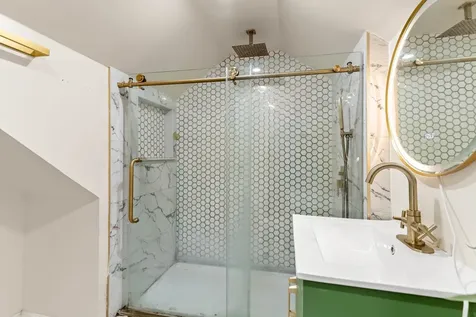 6 Palmer Avenue Plaistow NH 03865