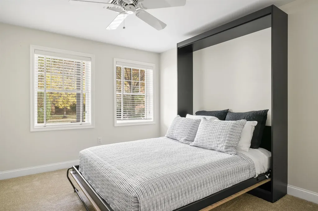 2 Sterling Hill Lane Exeter NH 03833-4866