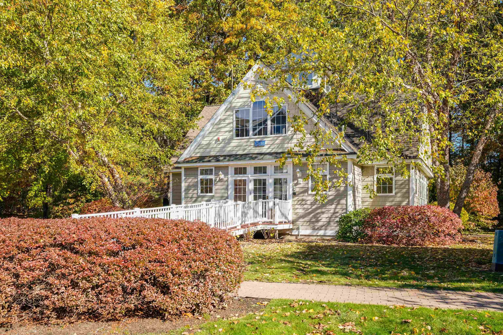 2 Sterling Hill Lane Exeter NH 03833-4866