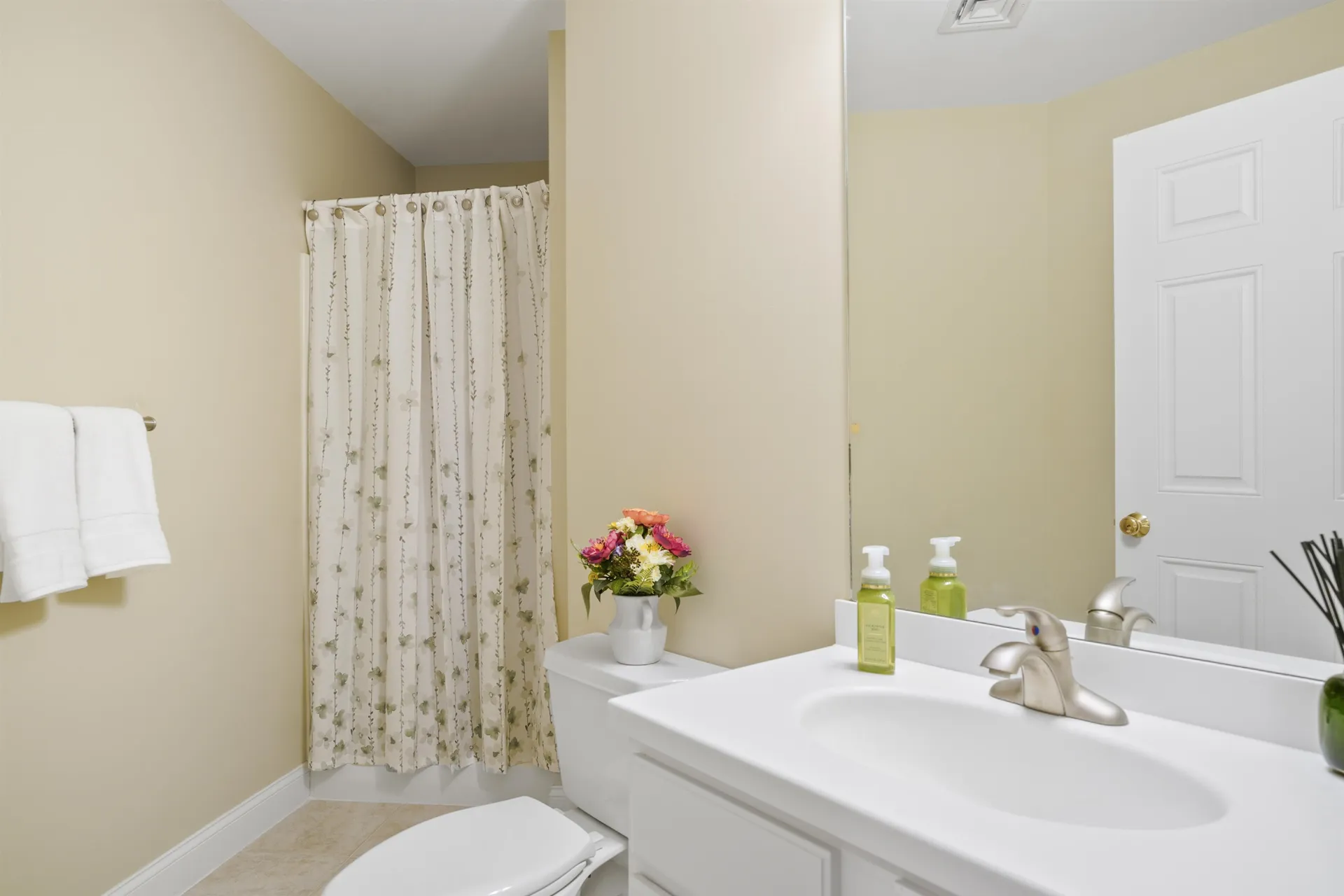 2 Sterling Hill Lane Exeter NH 03833-4866