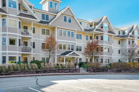 2 Sterling Hill Lane Exeter NH 03833-4866