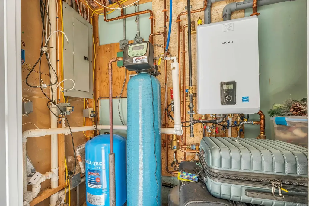 2184 Franklin Pierce Highway Barrington NH 03825