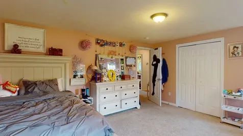 45 Peach Tree Road Auburn NH 03032