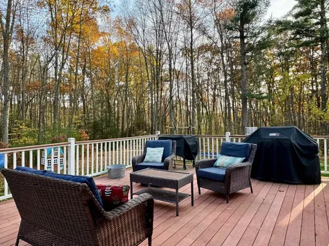 45 Peach Tree Road Auburn NH 03032