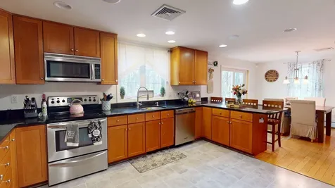 45 Peach Tree Road Auburn NH 03032