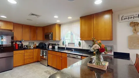 45 Peach Tree Road Auburn NH 03032