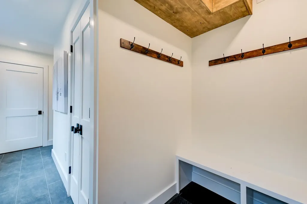 137 Skimobile Road Conway NH 03860